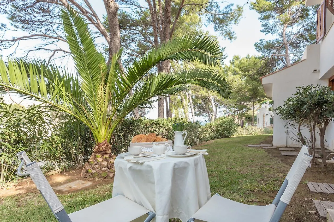 Can Botana 8 Cala de Sant Vicenc Lejlighed